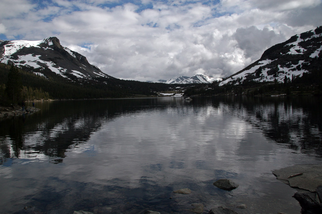 Small lake off the Tioga Pass Road